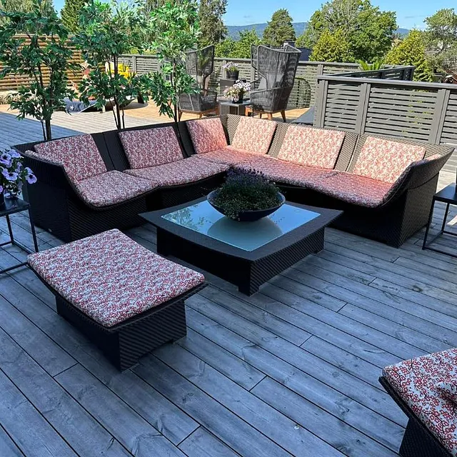Utesofa på en terrasse